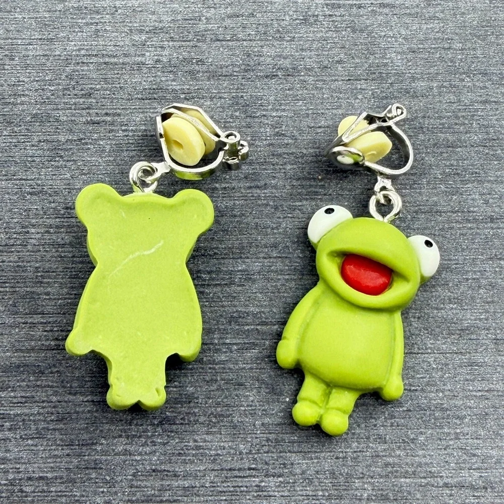 Earrings Clip On Dangle Green Frog Vintage Kawaii Novelty Whimsical Statement